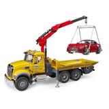 Bruder - MACK Granite tug with Roadster